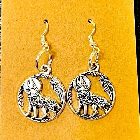 Howling Wolf Wolves Earrings Jewelry Sterling Silver Hooks Silicone Backs New - Picture 1 of 2